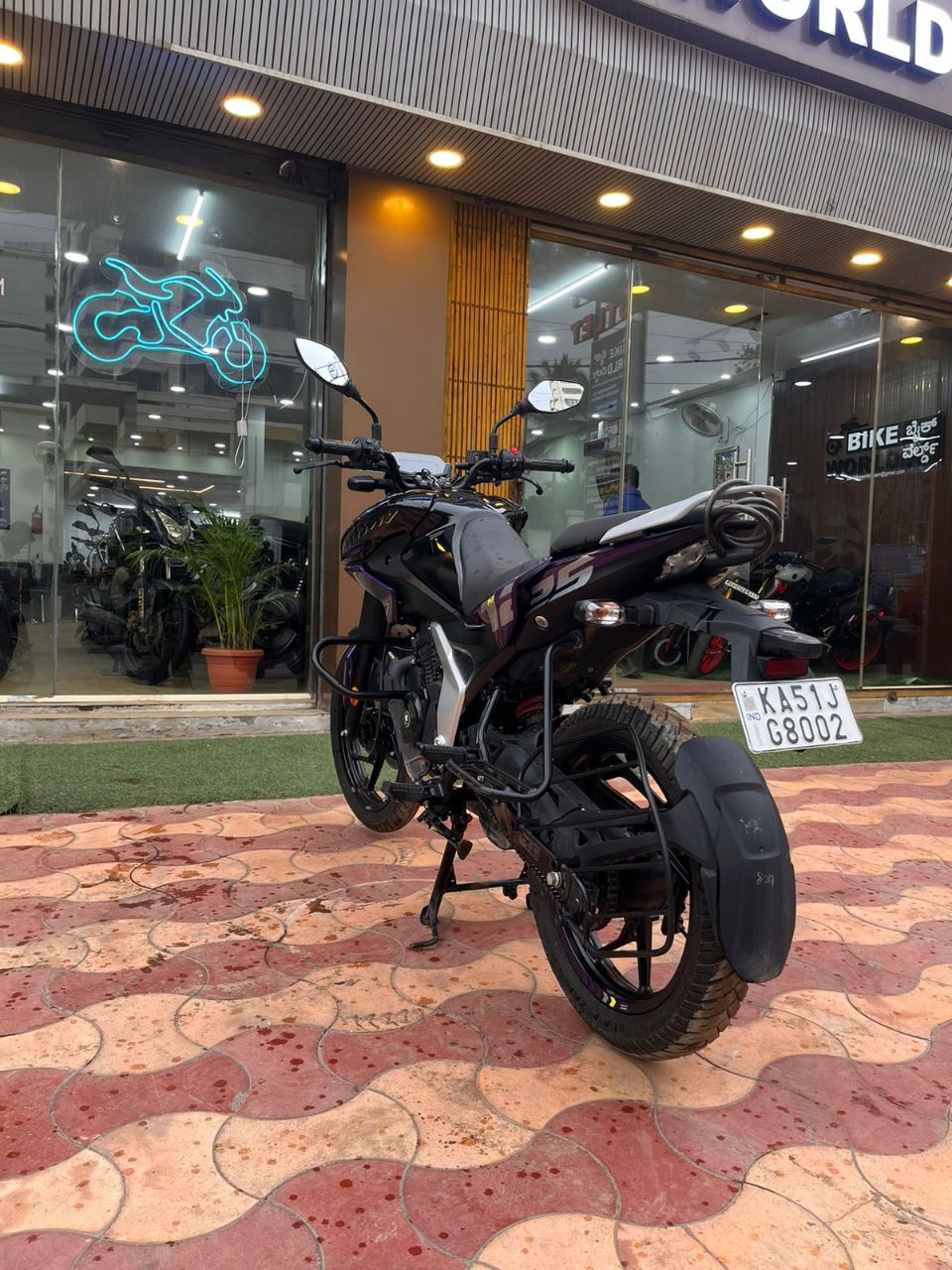 Bajaj Pulsar N125 view 7