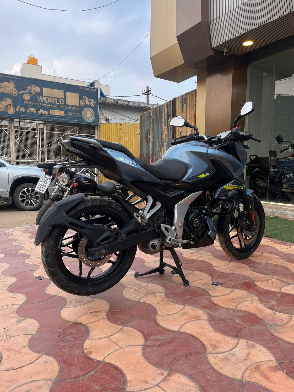 Bajaj Pulsar N160/2023 Dec Model view 6