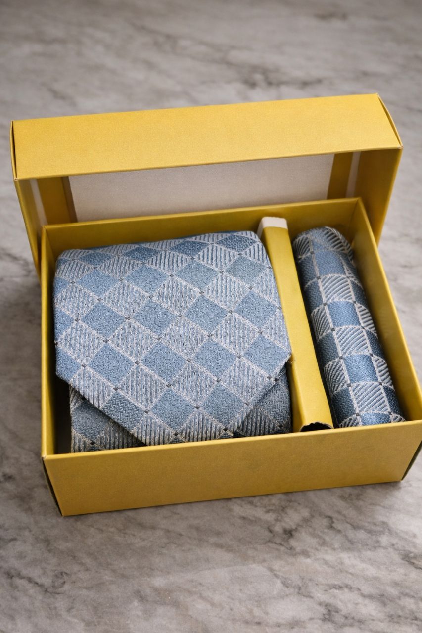 Designer Tie and Pocket Square Set