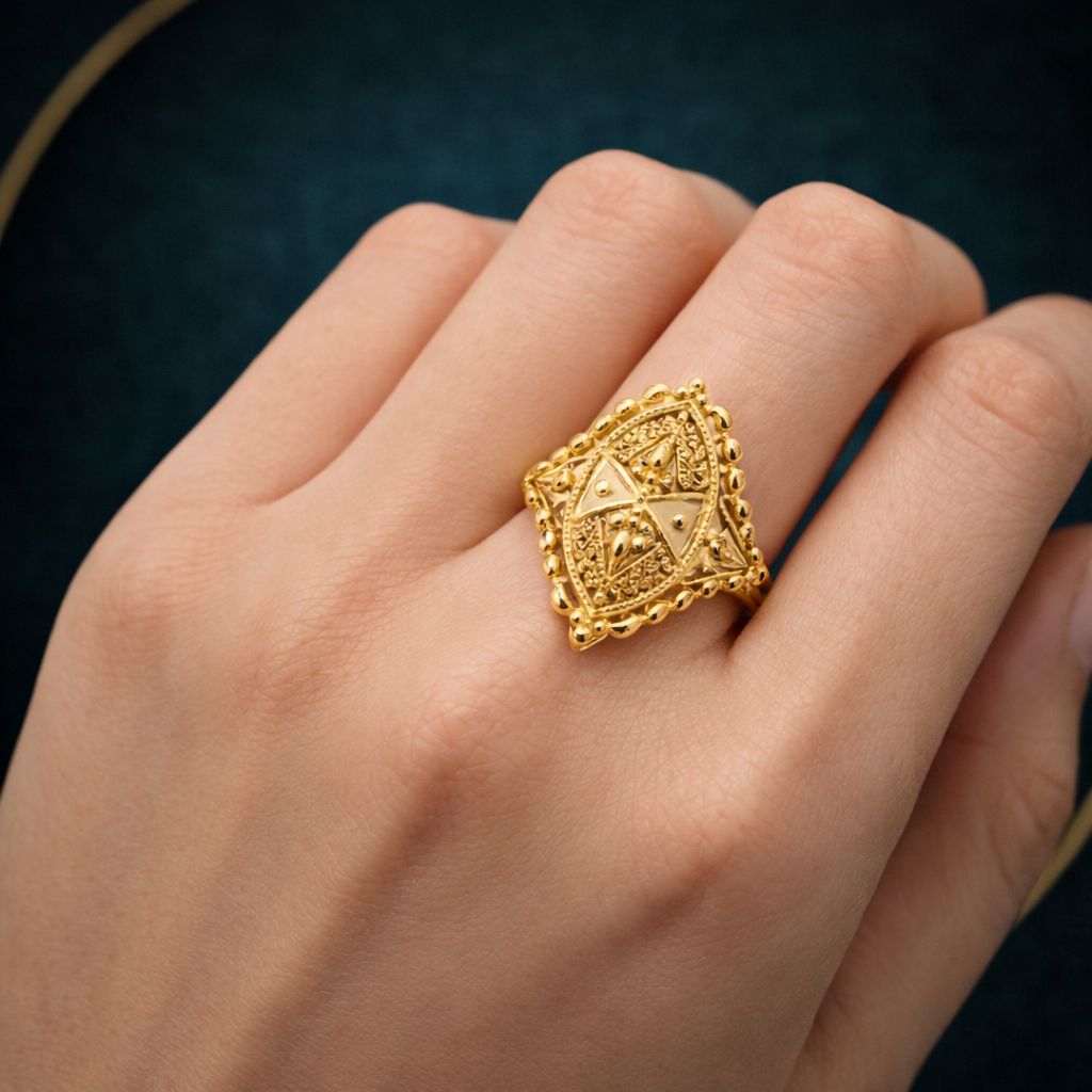 Aviraam Traditional Gold Ring view 2