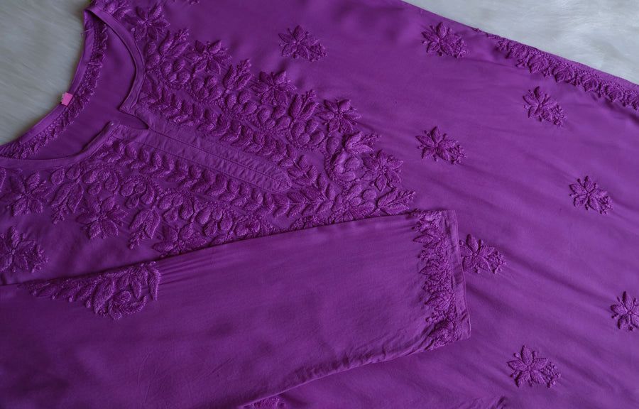 Tone To Tone Short Handwork Kurti. ✨ view 2