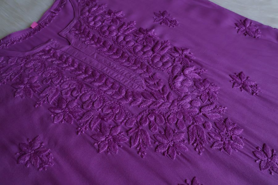 Tone To Tone Short Handwork Kurti. ✨ view 3