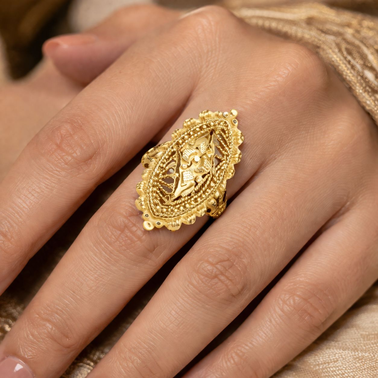 Aviraam Gold Ring 11 view 2