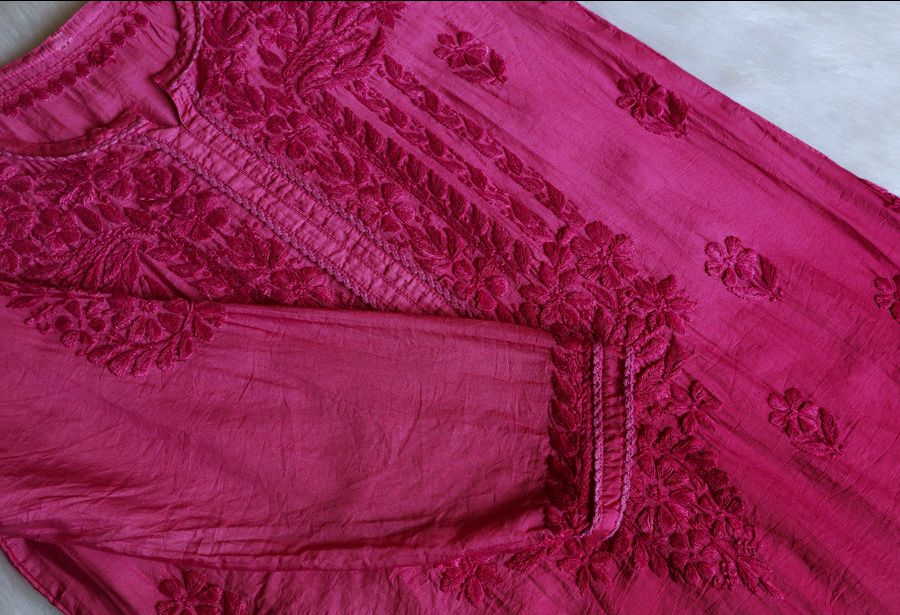 NIYA OMBRE CHANDERI HANDWORK KURTI PLAZO SET IN MAGENTA PINK. view 2