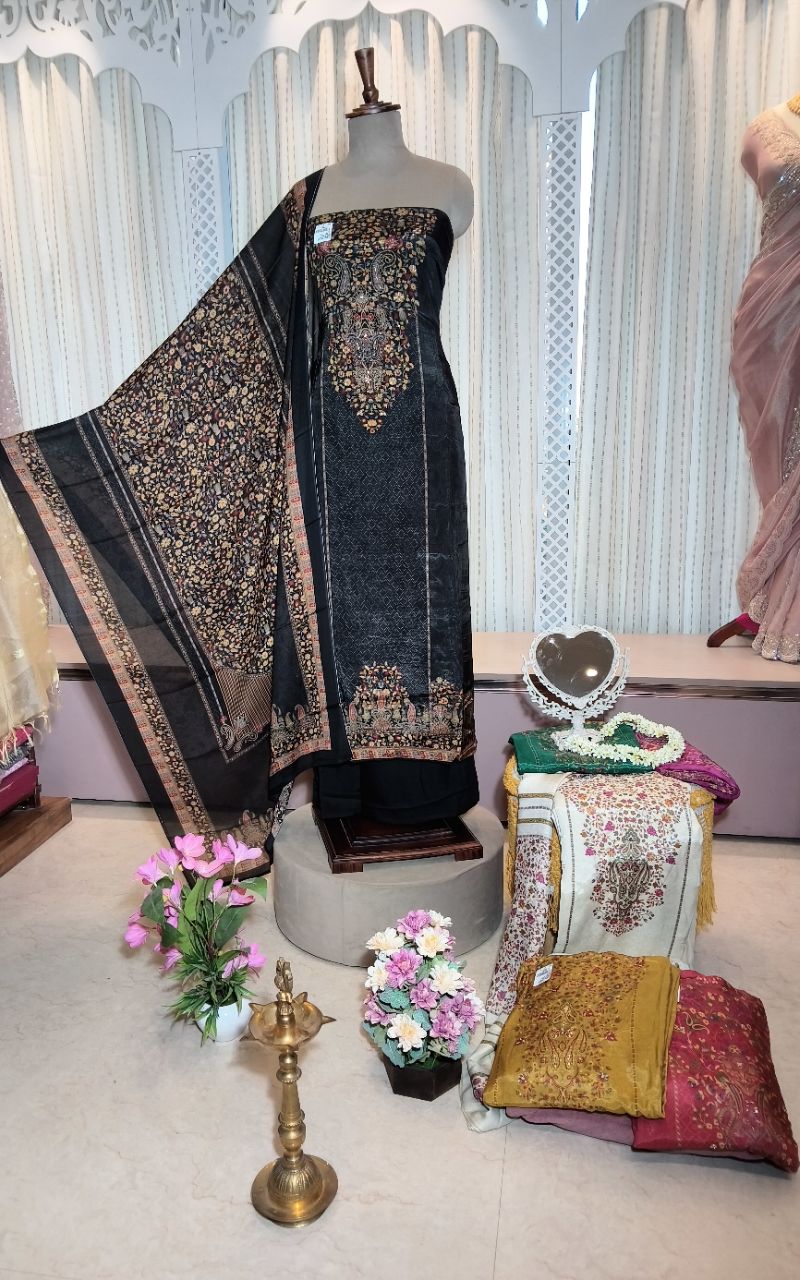 Designer Suit Dupatta view 2