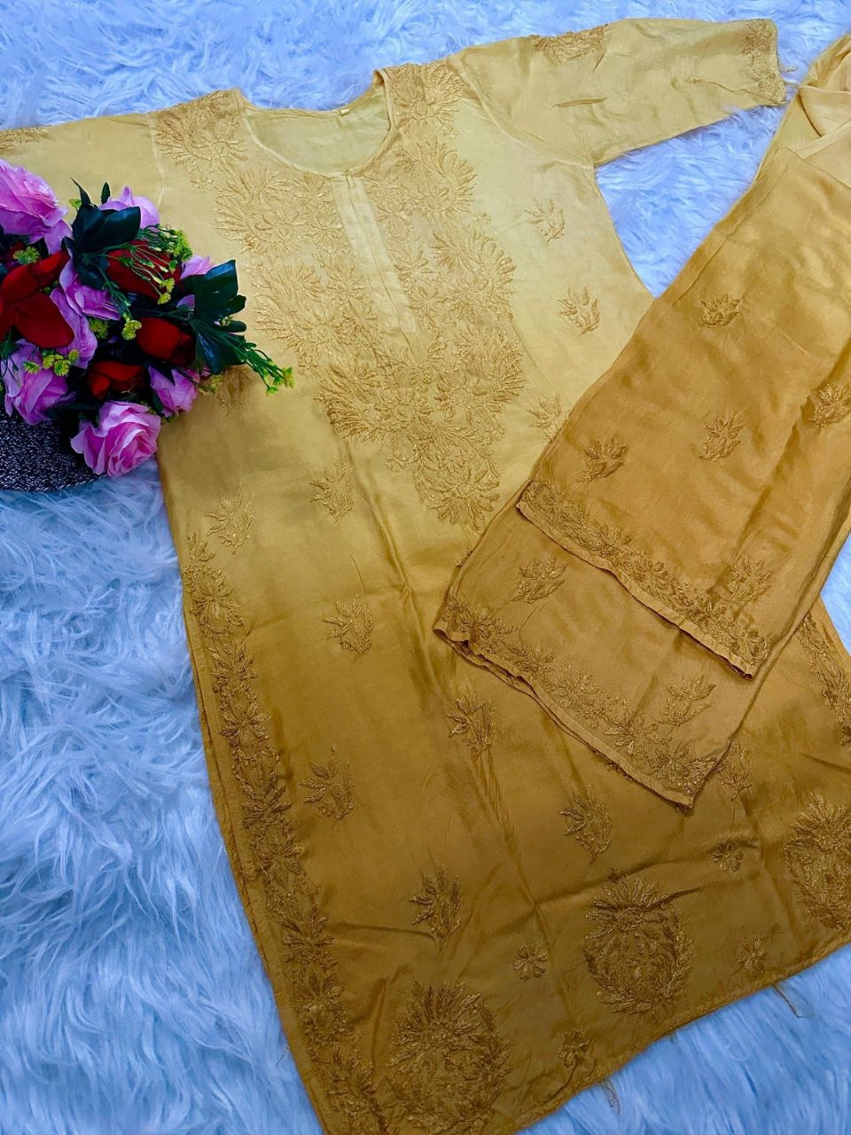 CHIKANKARI RAYON OMBRE 2 PIECE KURTI PLAZO SET.✨🌷 view 3
