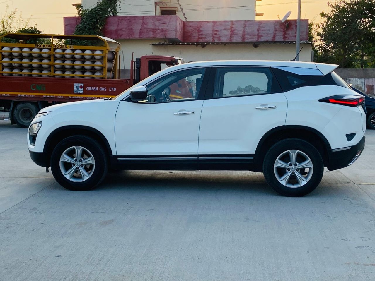 Tata Harrier XT 2020 MT view 4