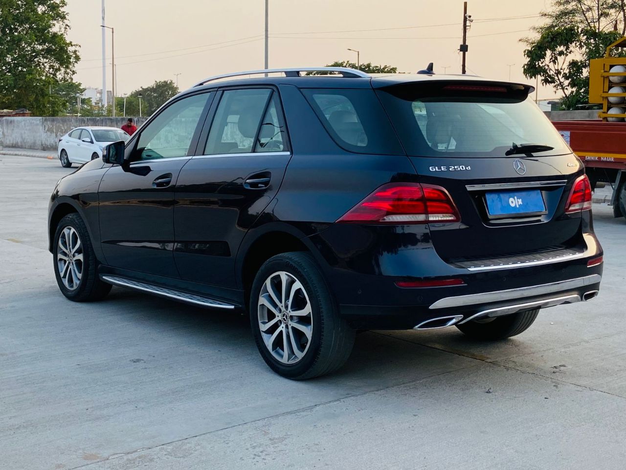 Mercedes-Benz GLE 250d 4 Matic view 6