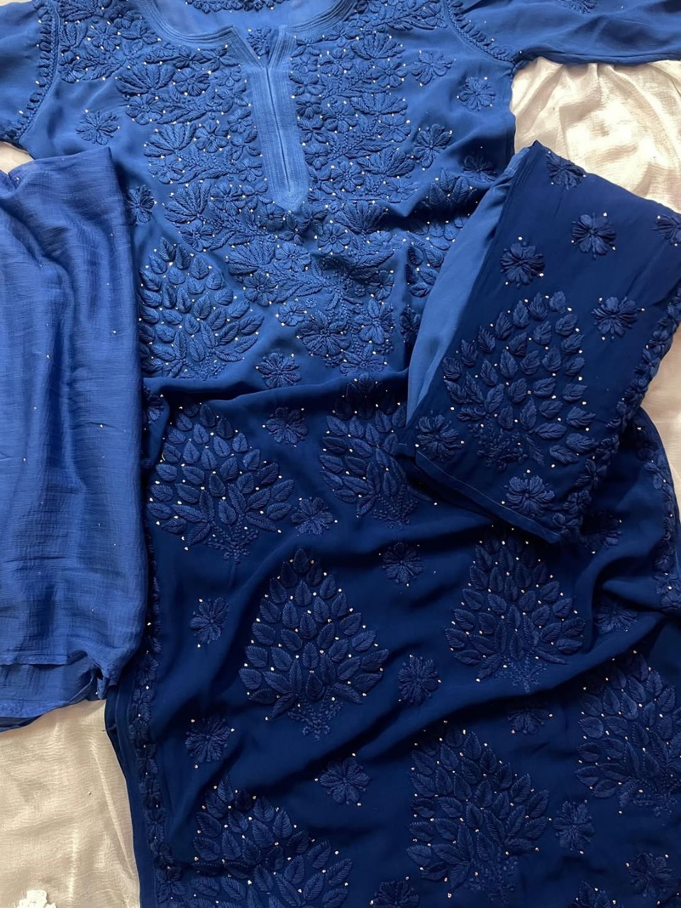 PURE VISCOSE GEORGETTE OMBRE HANDWORK 3 PIECE SET IN NAVY BLUE. 💙 view 2