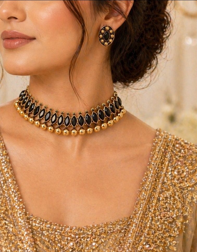 Black Stone Necklace Set view 2