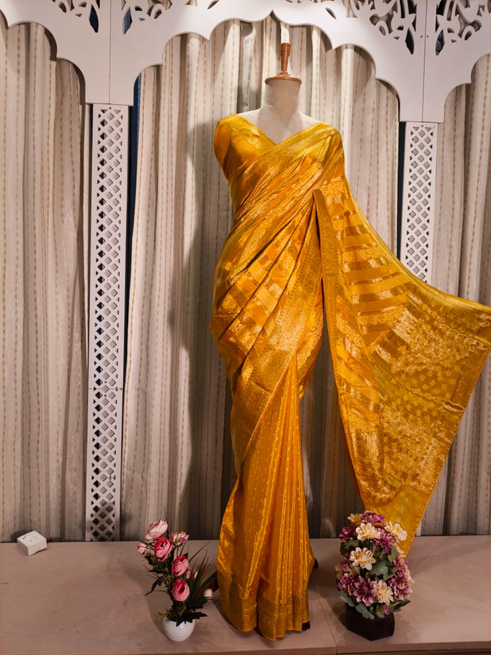 Banarasi Dola Silk 2 view 3
