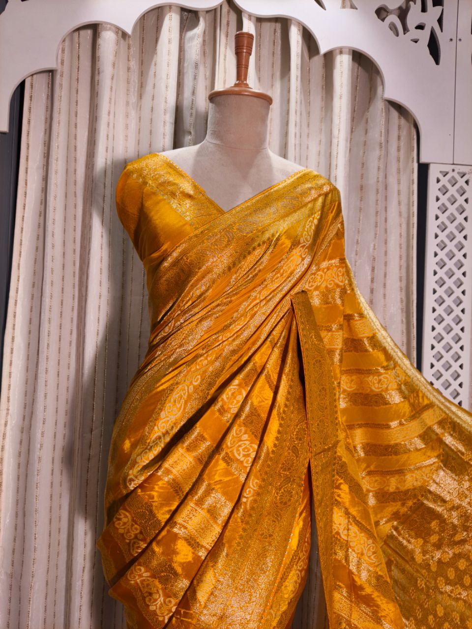 Banarasi Dola Silk 2 view 5