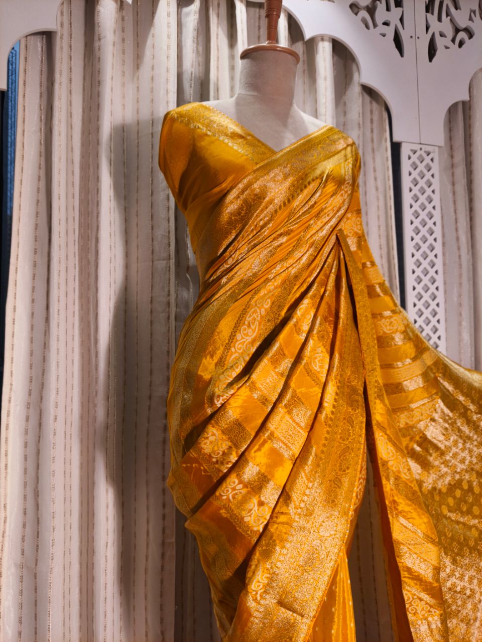 Banarasi Dola Silk 2 view 7