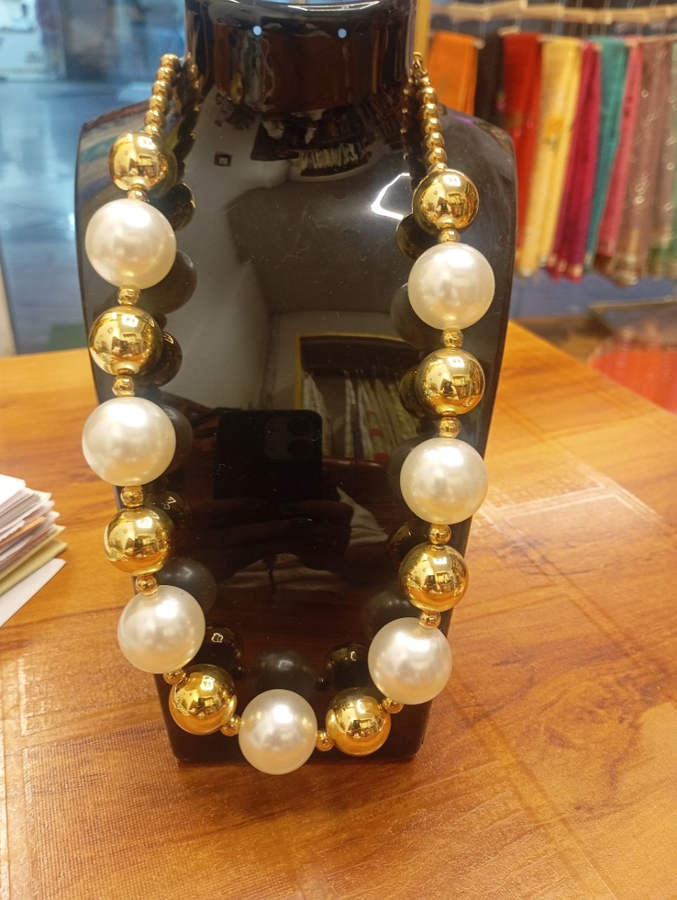 White Golden Pearl Necklace view 3