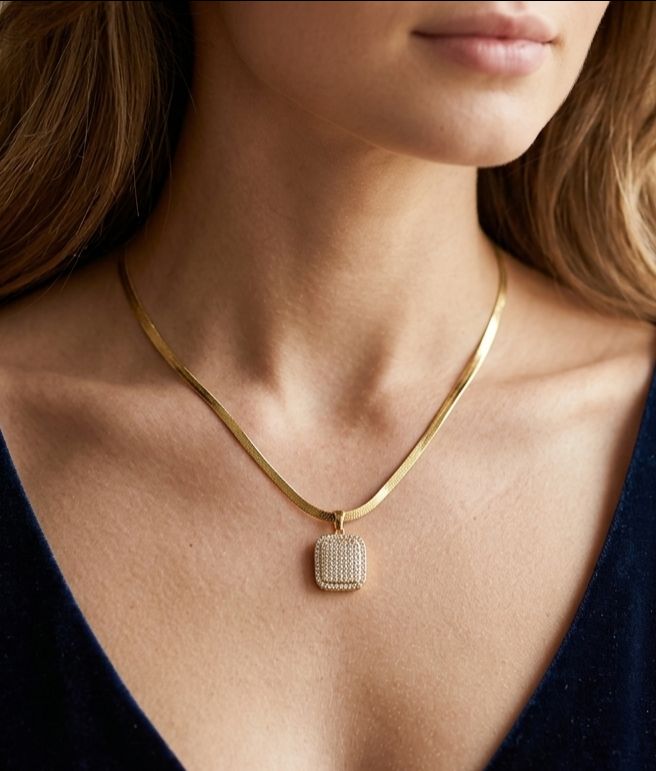 American Diamond Pendant With Anti-tarnish Chain view 2