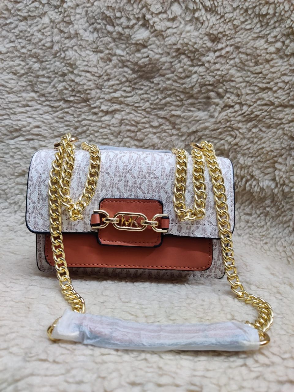 Michael Kors Crossbody 🛍️ view 2