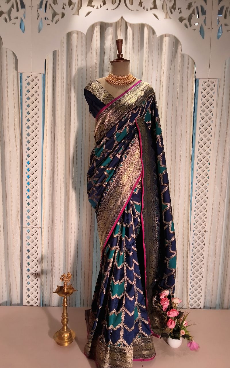 Banarasi Saree With Jerry Border Dual Colour Saree view 4