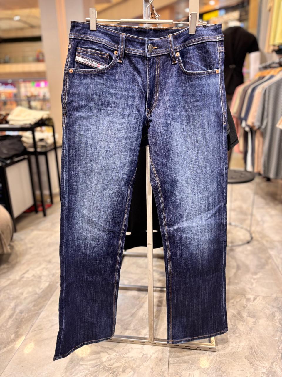 Classic Fit Jeans view 5