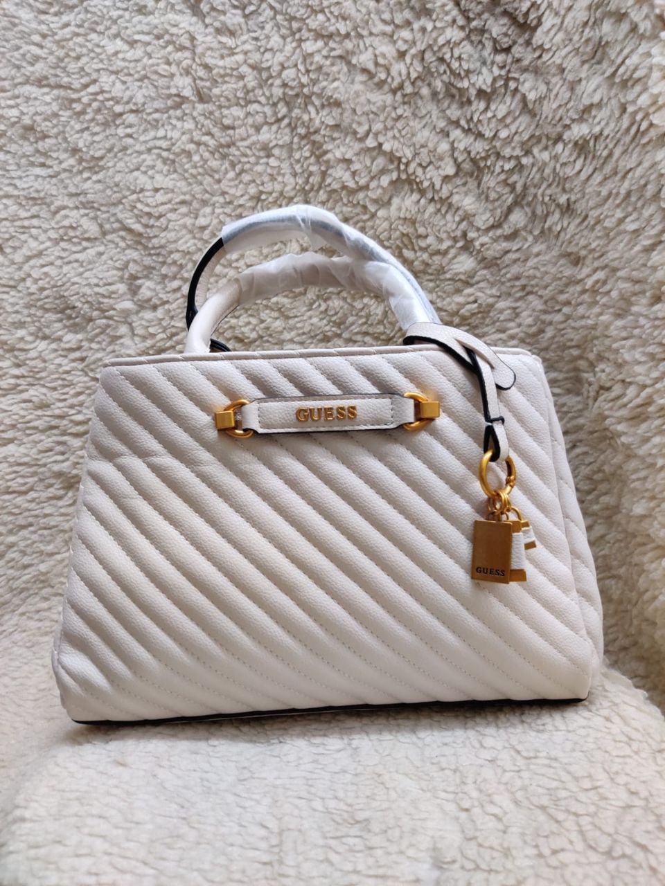 Guess Bags 👜 view 2