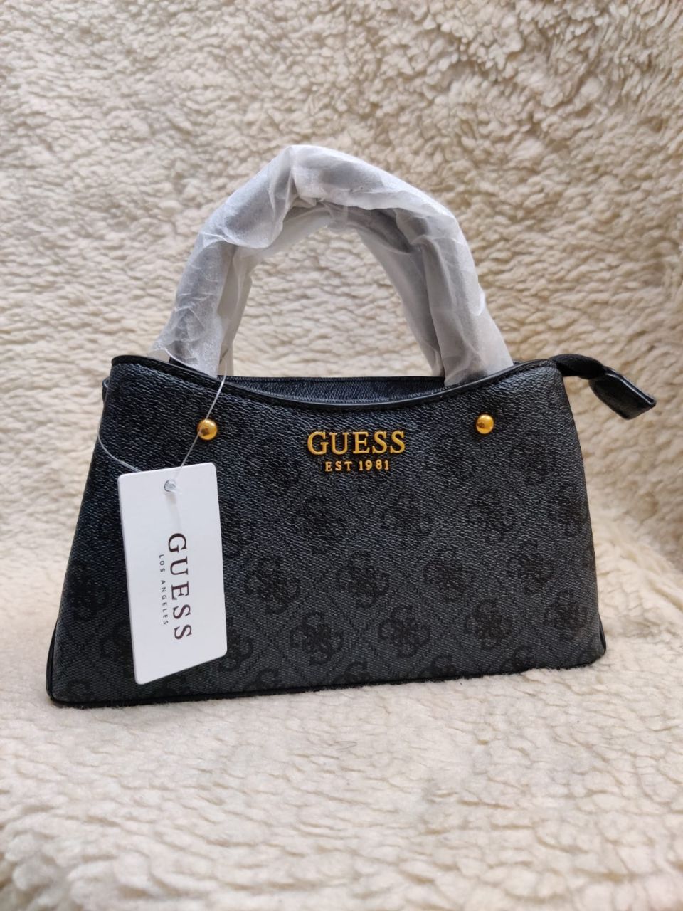 Guess Handbags 🛍️ view 2