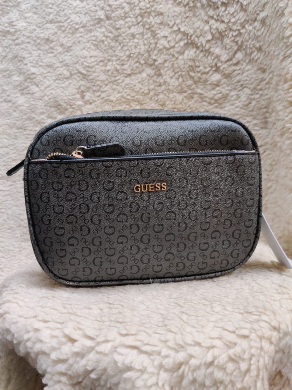 Beautiful Guess Handbags view 2