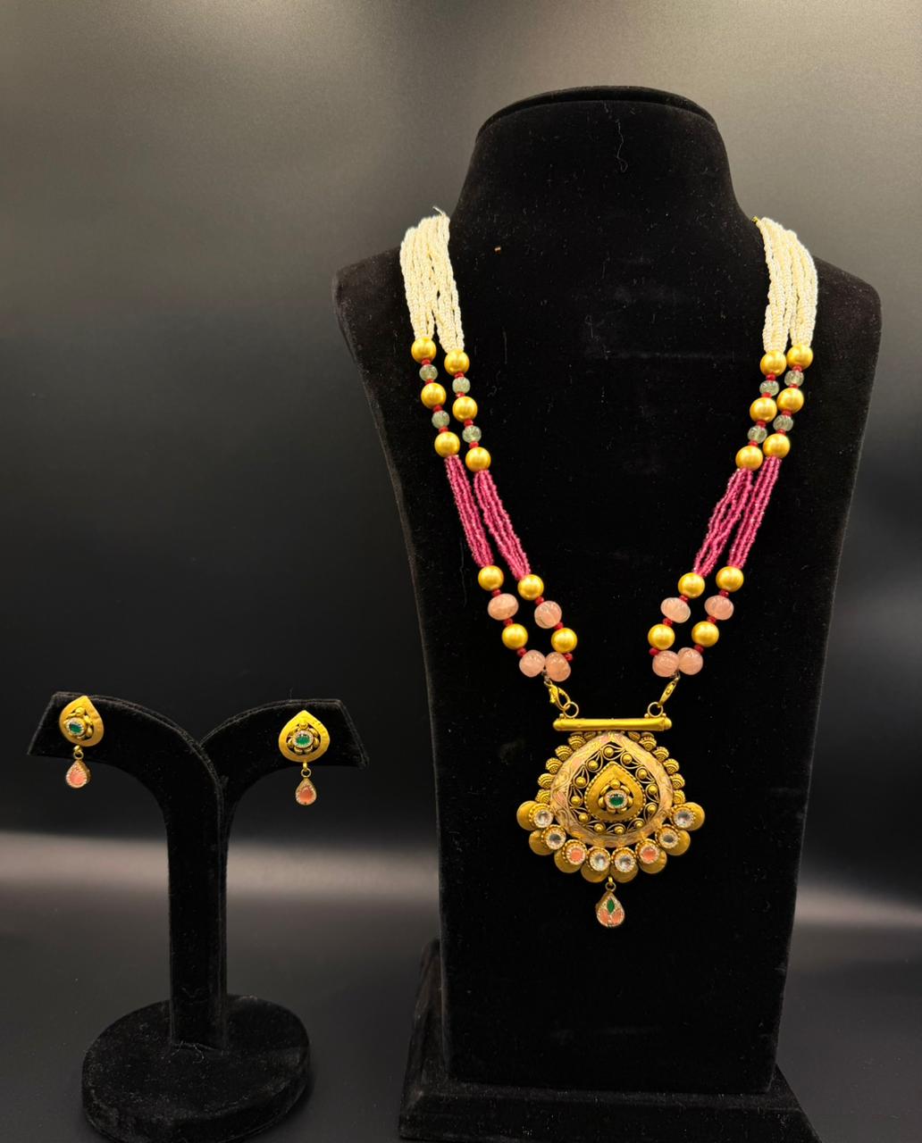 Elegant Necklace & Earring Set view 3