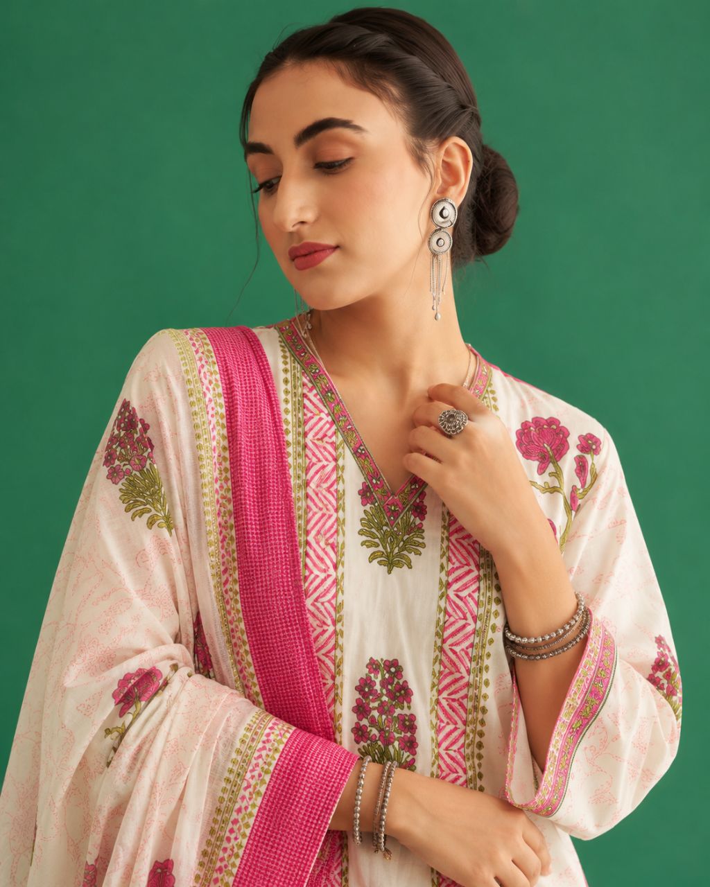 L Pure Cotton Straight Fit Kurta With Hand Block Print Set view 3