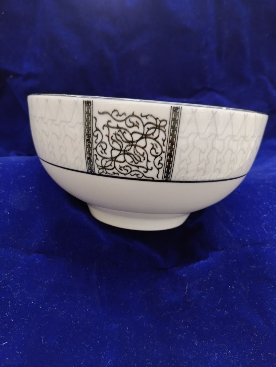 Ceramic Bowls Of Different Sizes view 4