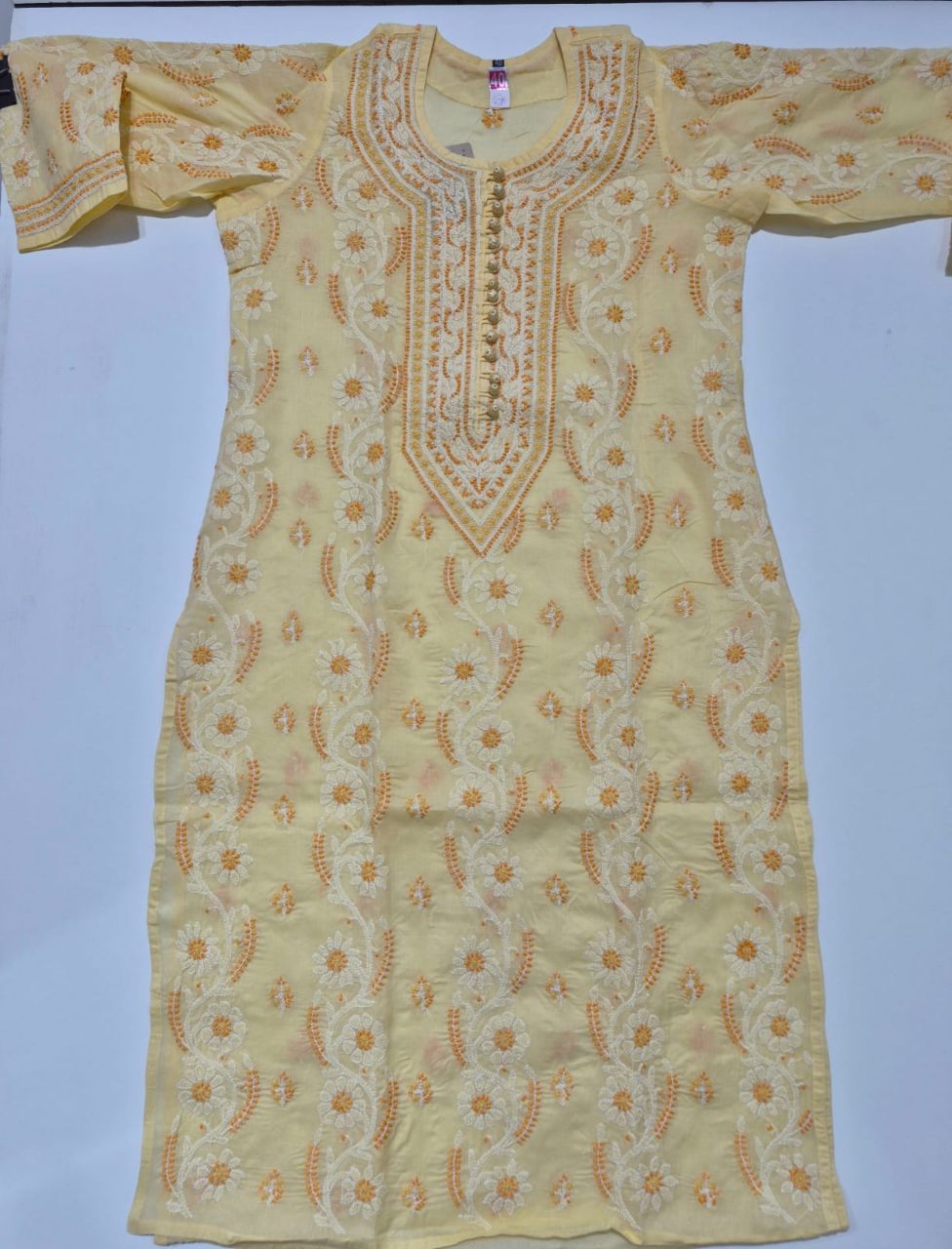 Chikankari Kurta by Bel Boota view 3