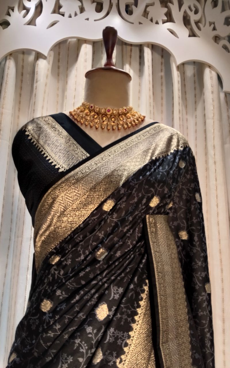 Banarasi tansuee silk saree with zari butta and border view 6