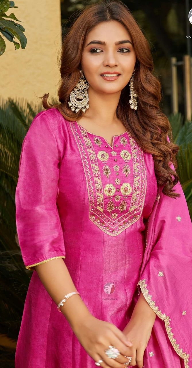 SILK DESIGNER FROCK WITH PANT & DUPATTA  SUIT - NZ 1565 / HC001967 view 3