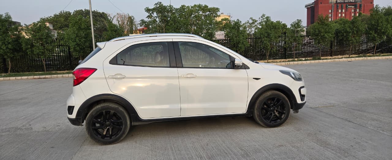 Ford Figo view 4