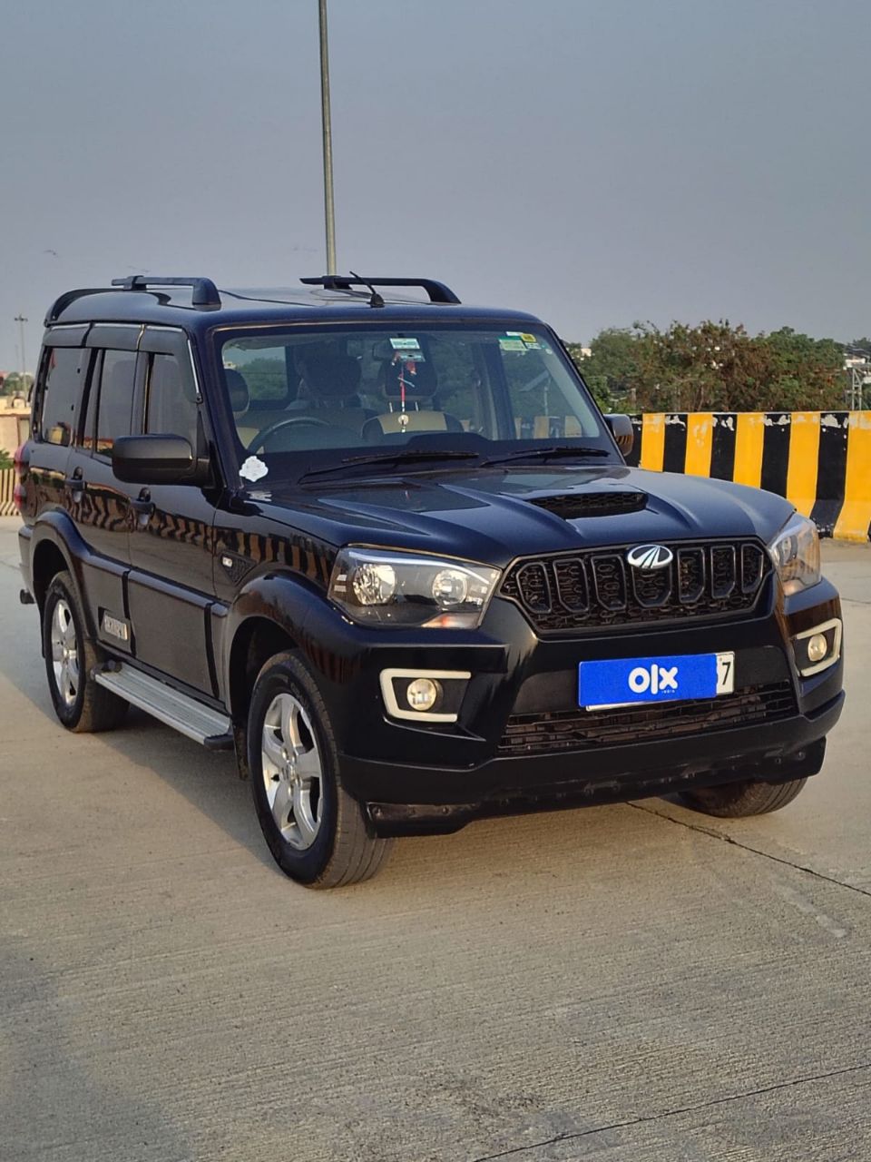 Mahindra Scorpio S5 2020 view 3