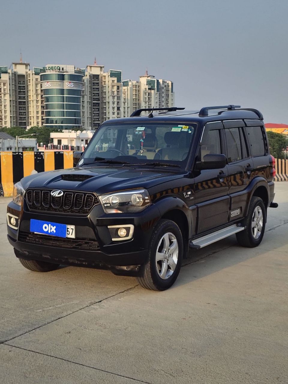 Mahindra Scorpio S5 2020 view 4