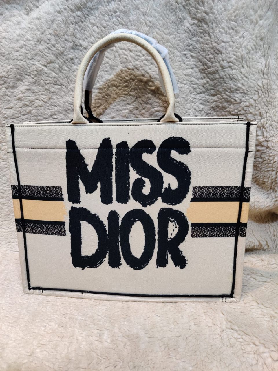 Miss Dior Tote view 4