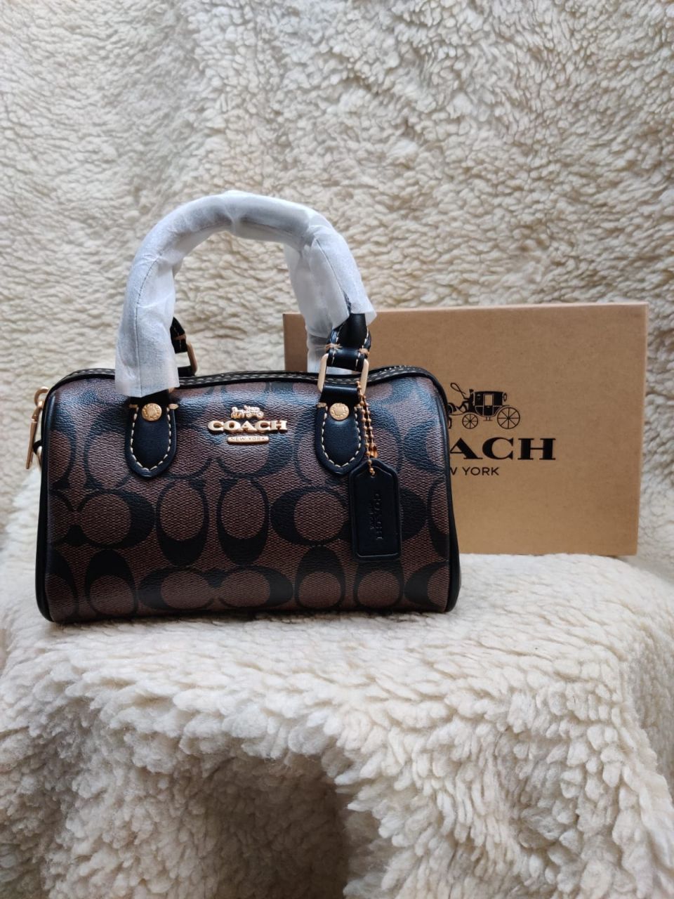 Coach Handbag 👜👜 view 2