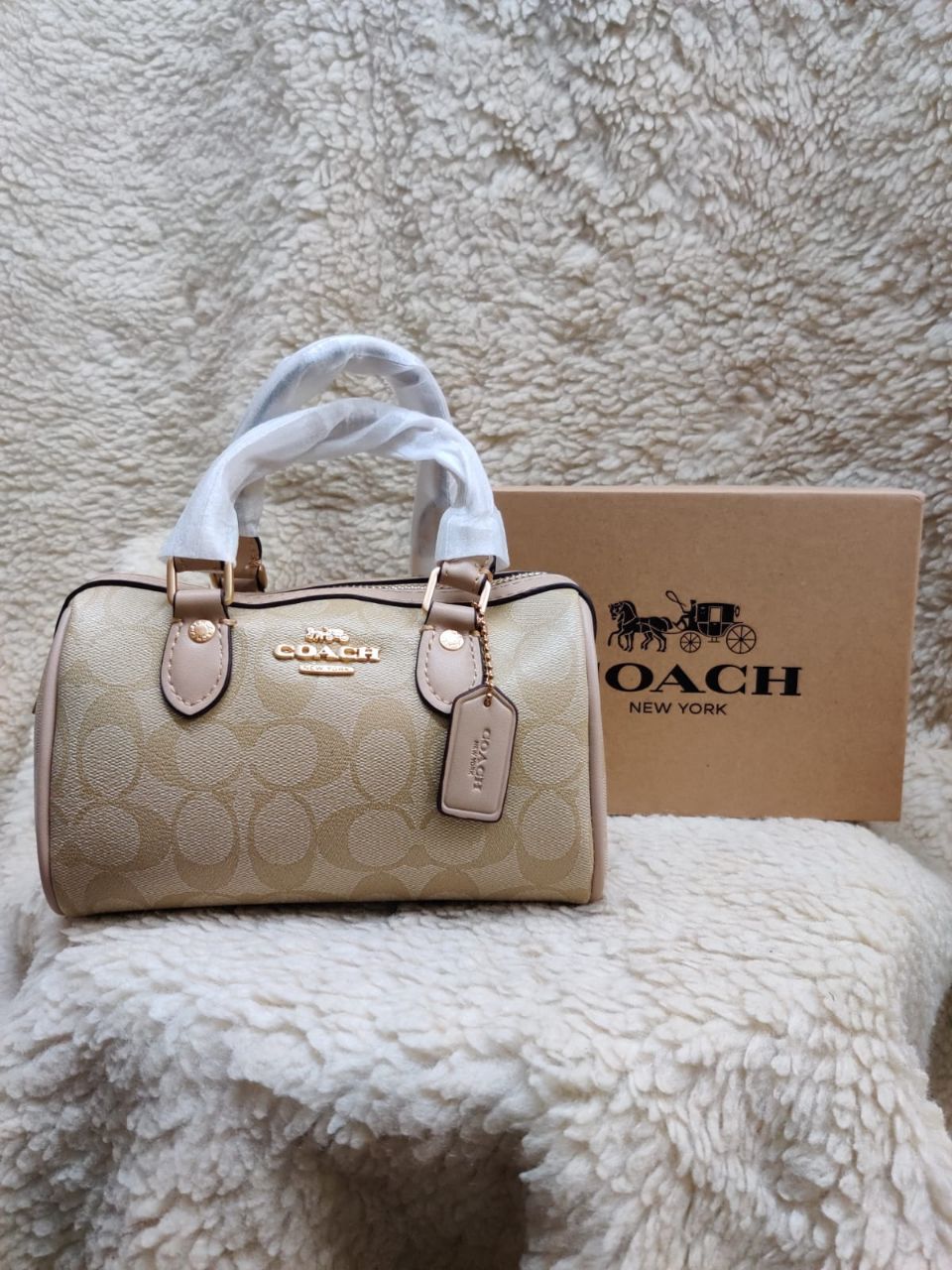 Coach Handbag 👜👜 view 3
