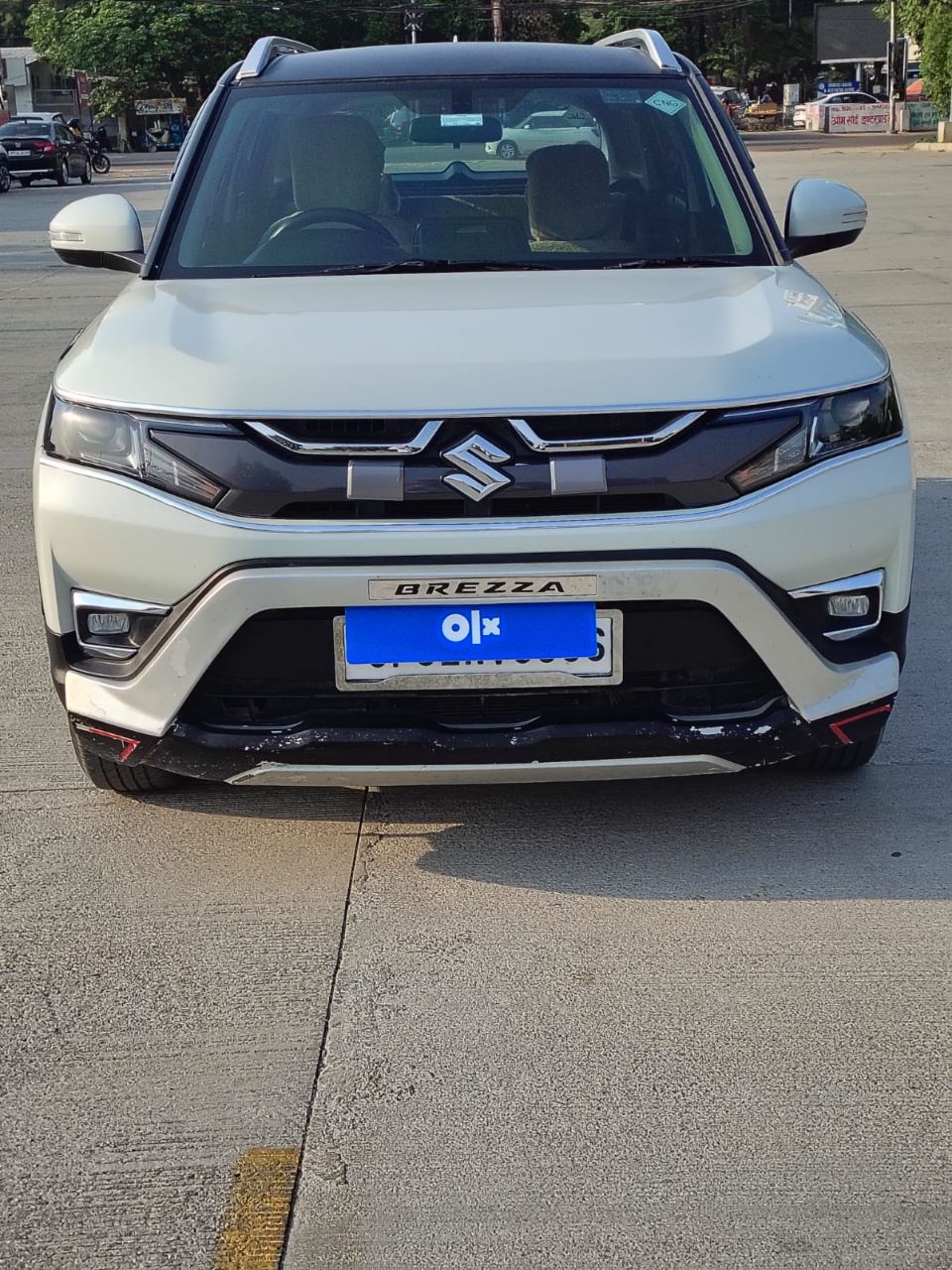 Maruti Suzuki Brezza LXi 2023 view 2
