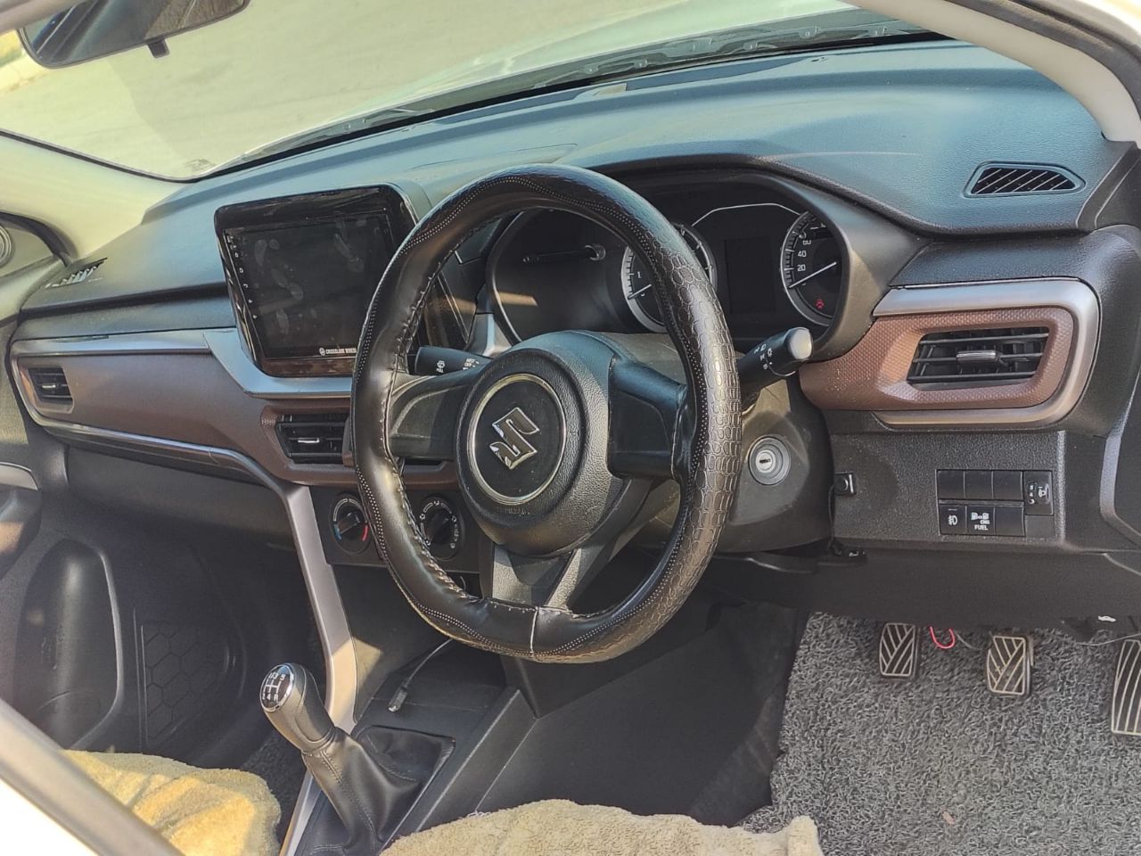 Maruti Suzuki Brezza LXi 2023 view 5