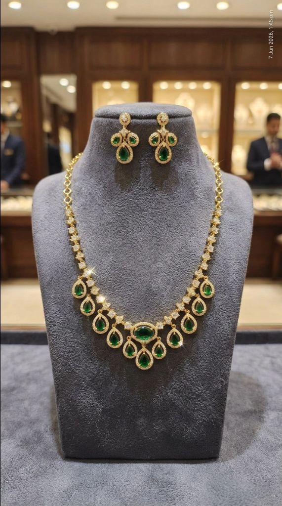 Royal Elegance Necklace view 4