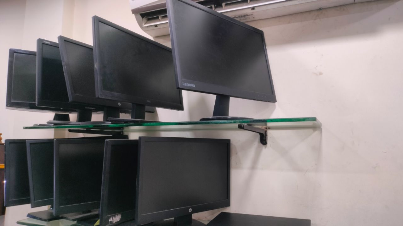 Lenovo and HP Monitors view 2