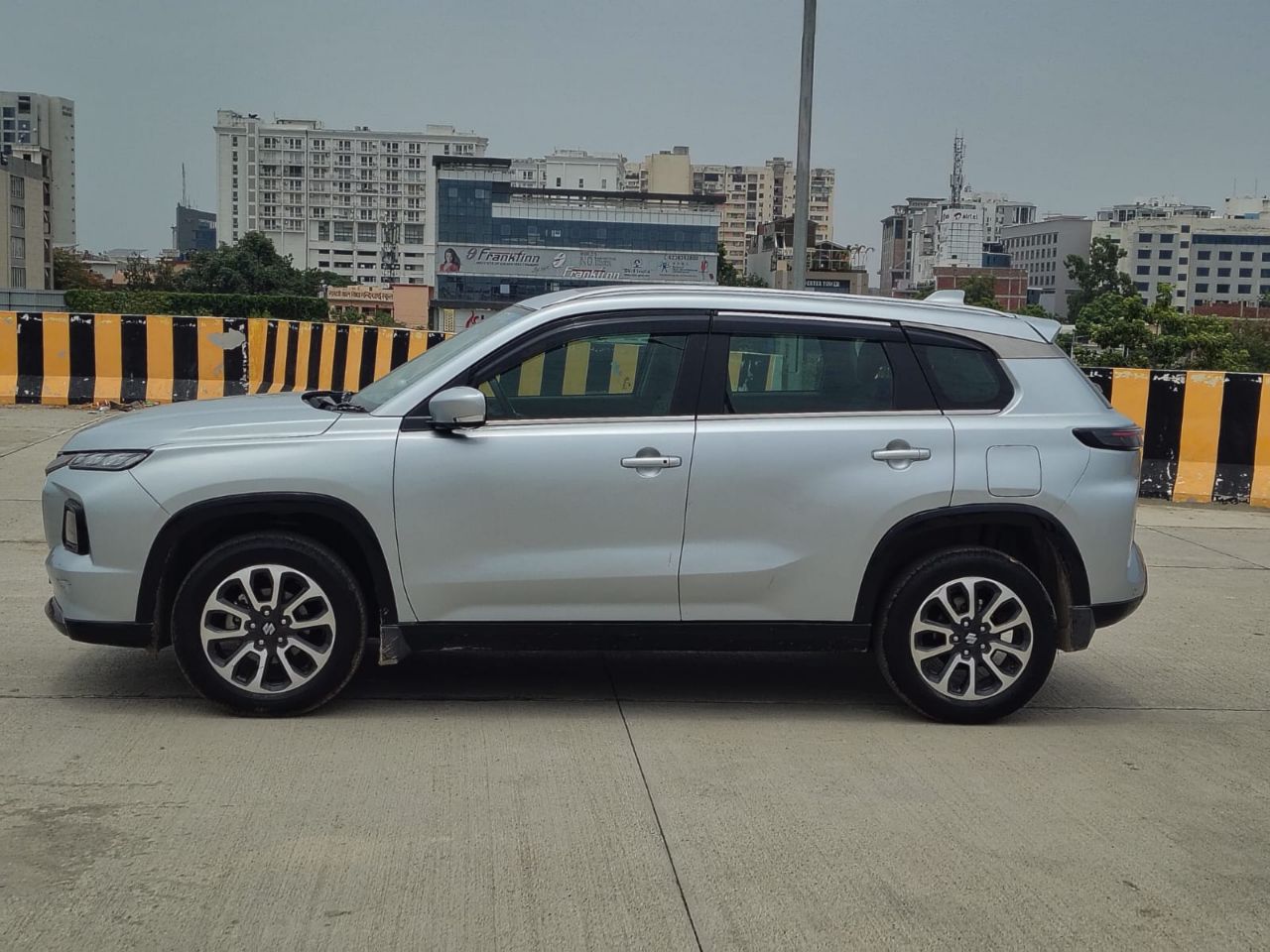 Maruti Suzuki Grand Vitara Zeta+ Strong Hybrid view 6
