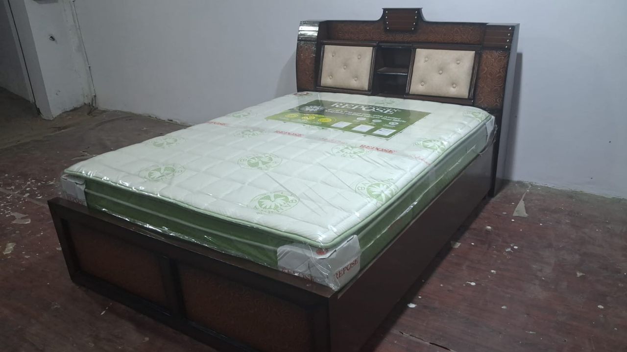 Repose Bed with Mattress