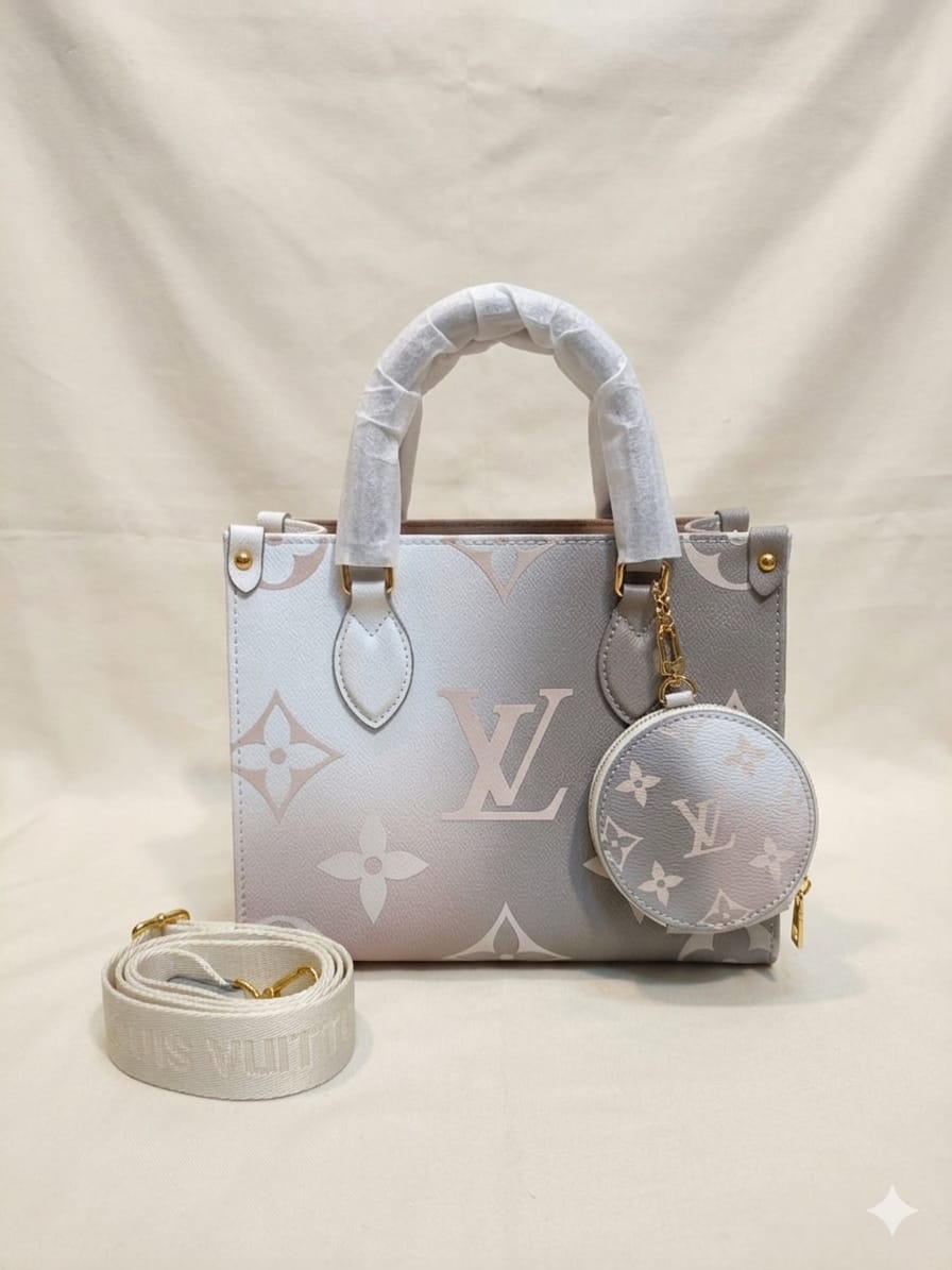 Louis Vuitton Tote Bag 🛍️🛍️🛍️ view 5