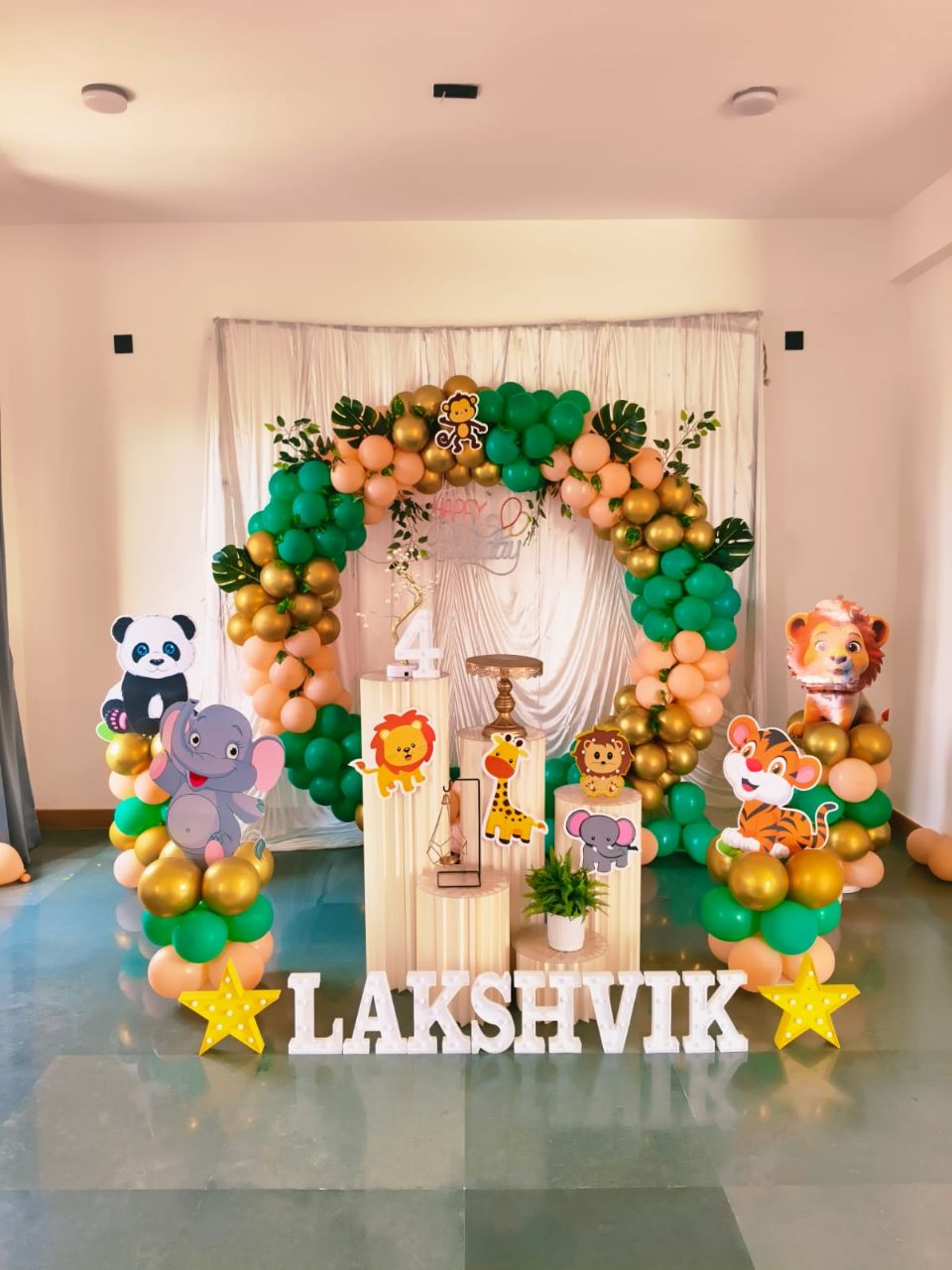 Animal Theme Balloon Decoration view 2