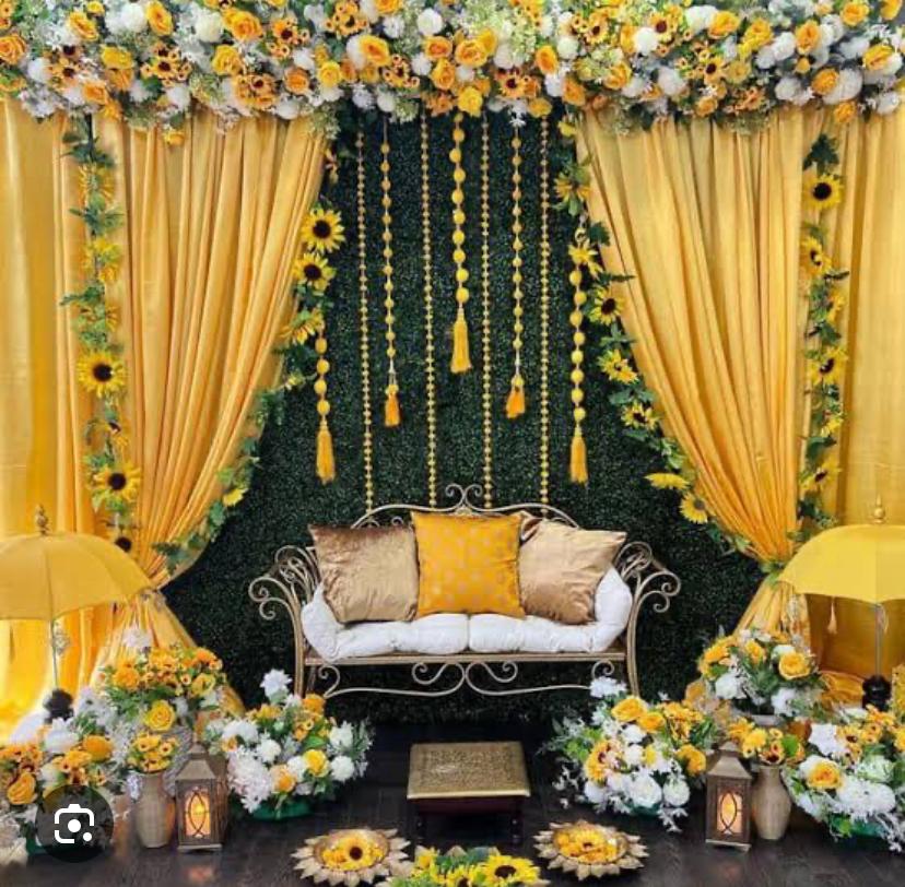 Yellow Floral Decor Set