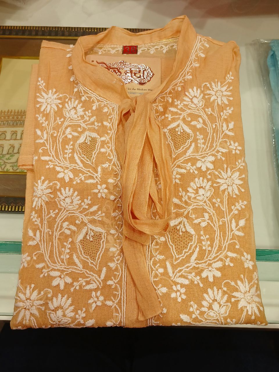 Chikankari Short Kurta by Bel Boota view 3