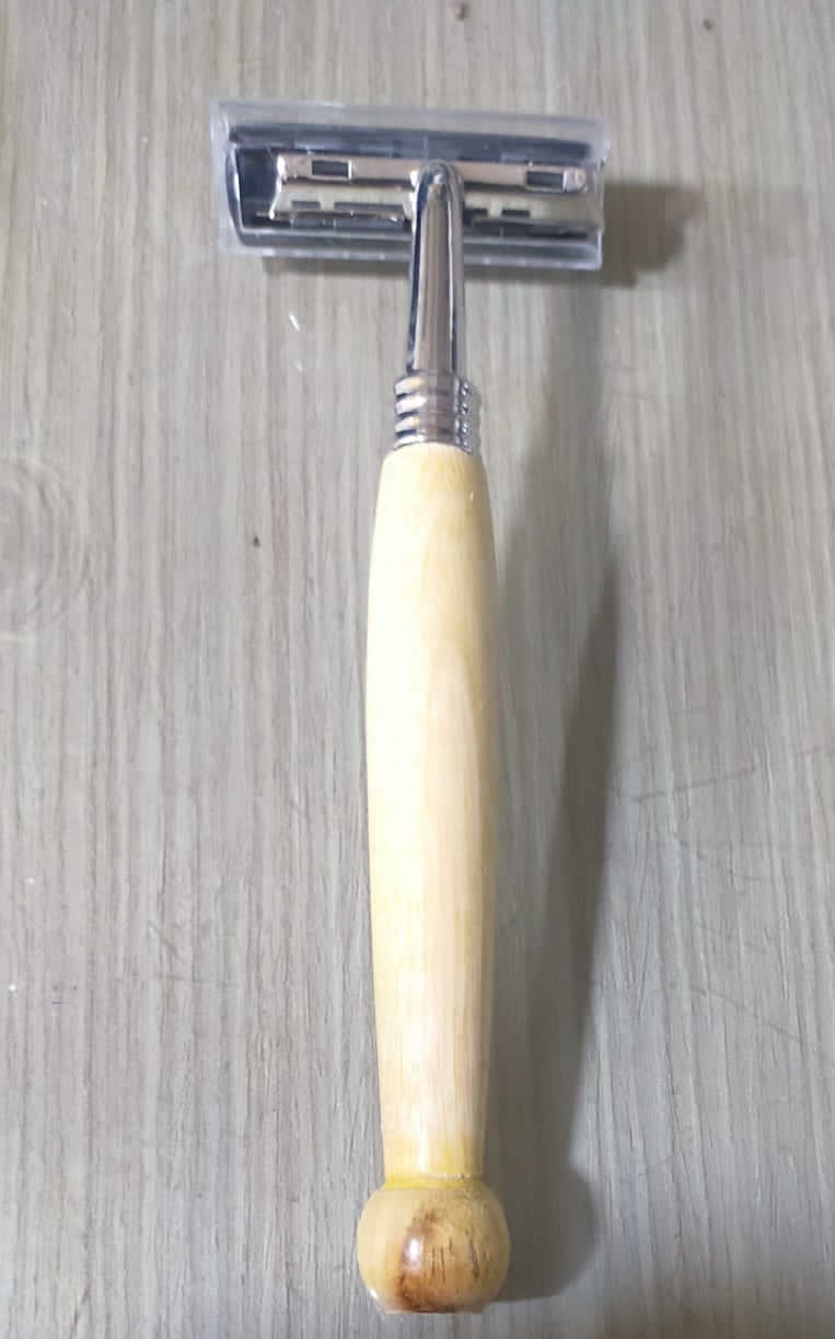 Bamboo Travel Dental Kit view 4