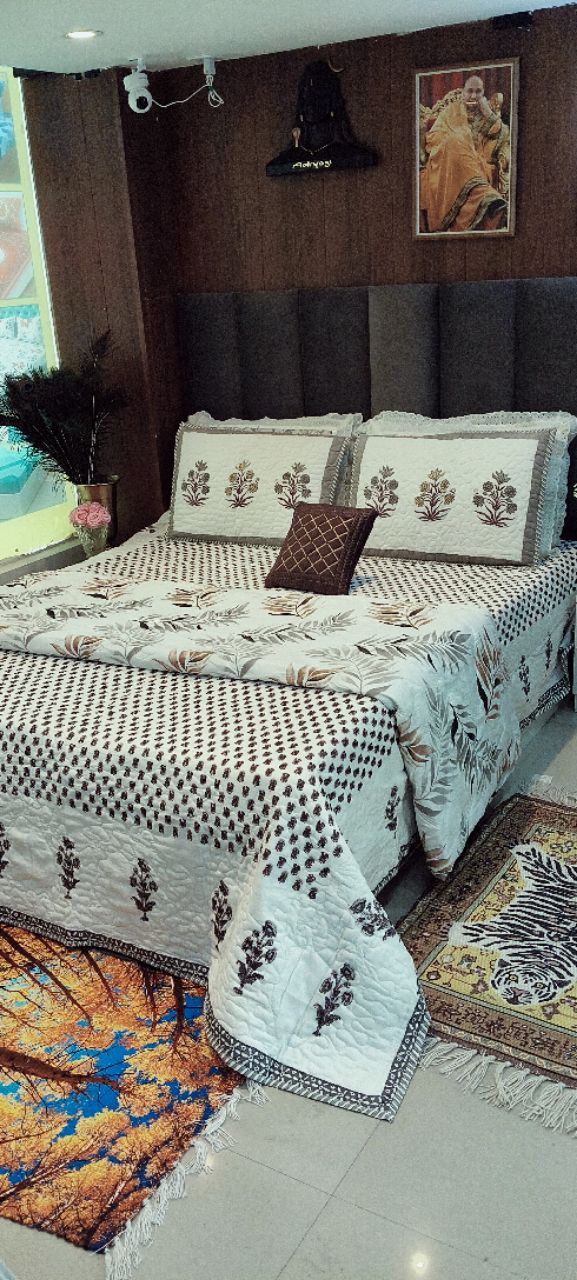 Floral Pattern Quilted Bed Cover view 3