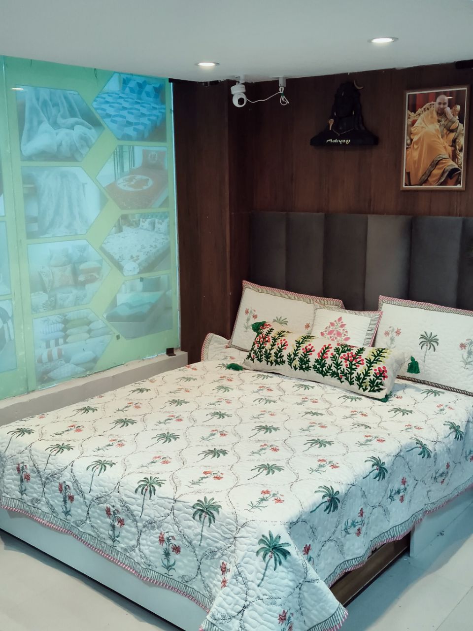 Pure Mulmul Bed Cover view 4